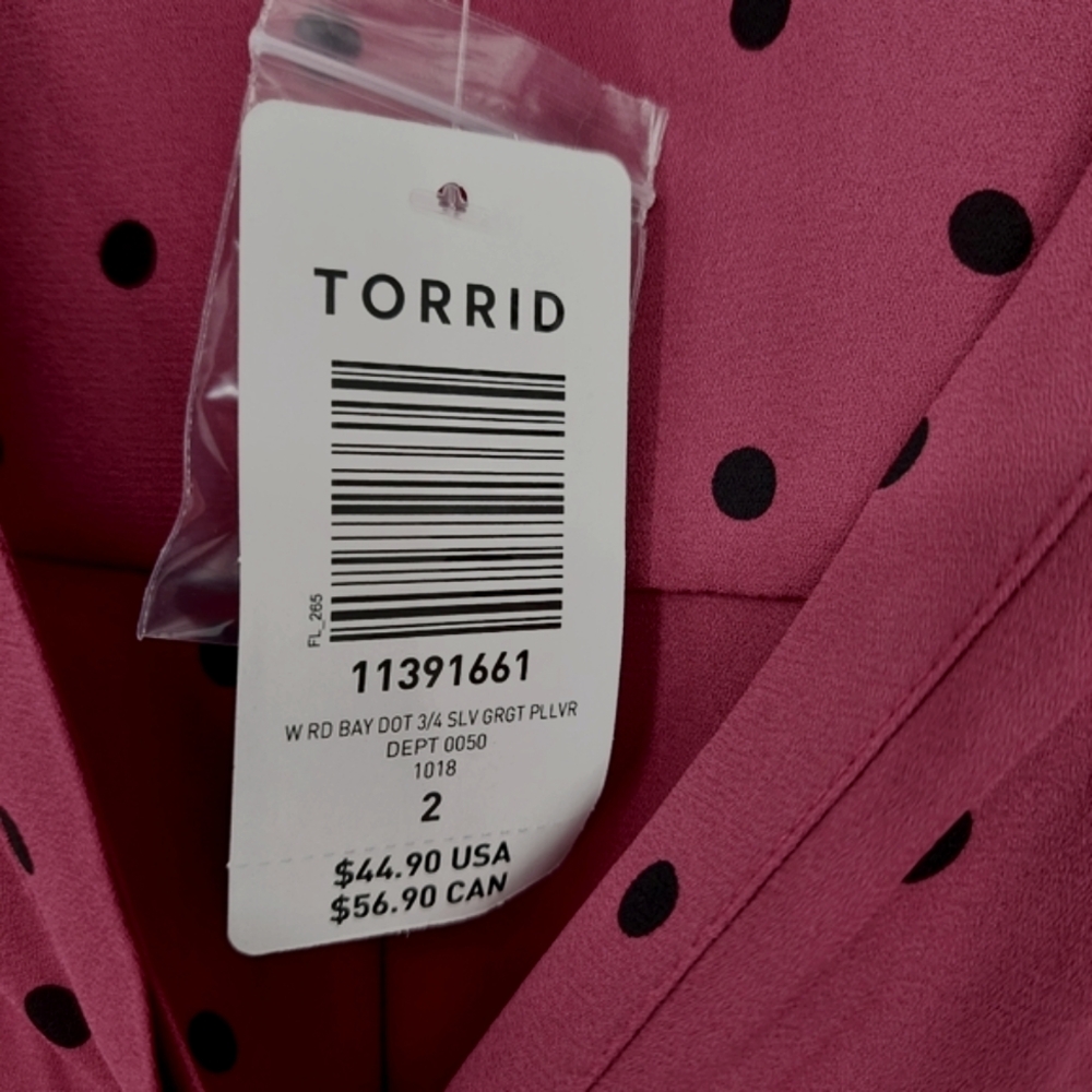 Torrid Polka Dot V-Neck 3/4 Sleeve Blouse - Picture 10 of 10